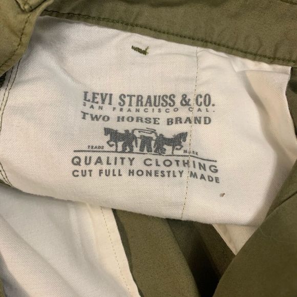 Levi’s | Green 100% Cotton Shorts - Picture 4 of 4